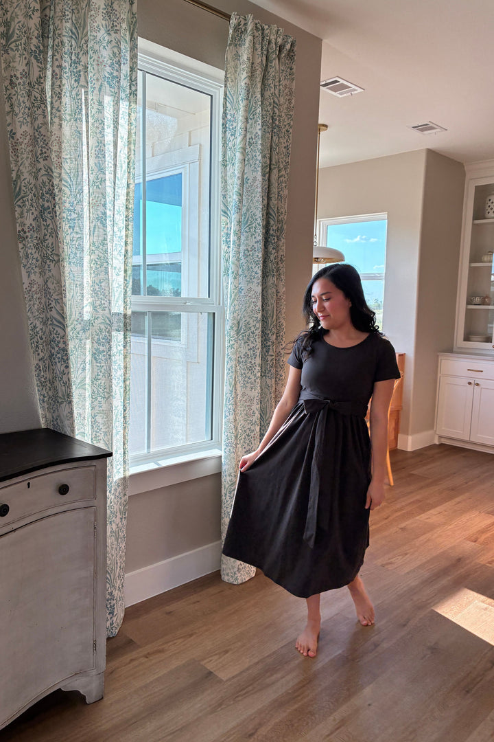 The Heritage Everyday Nursing Dress