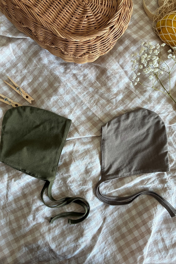 Matching with Mama - Bonnets & Bloomers